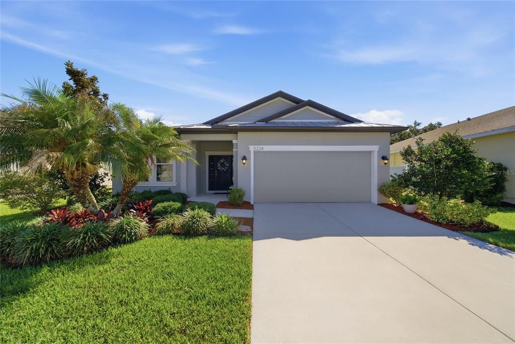 For Sale: $424,900 (4 beds, 2 baths, 1964 Square Feet)