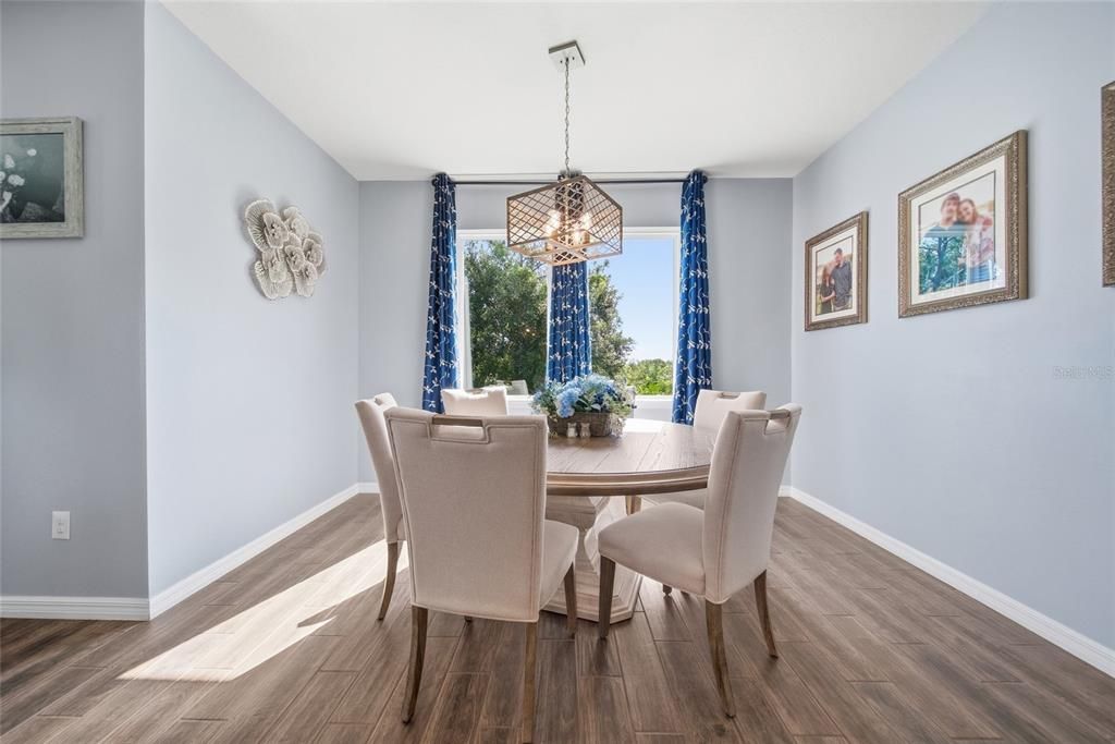 For Sale: $424,900 (4 beds, 2 baths, 1964 Square Feet)