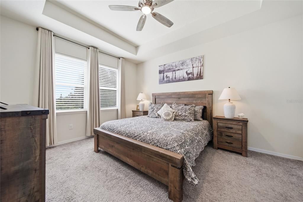 For Sale: $424,900 (4 beds, 2 baths, 1964 Square Feet)