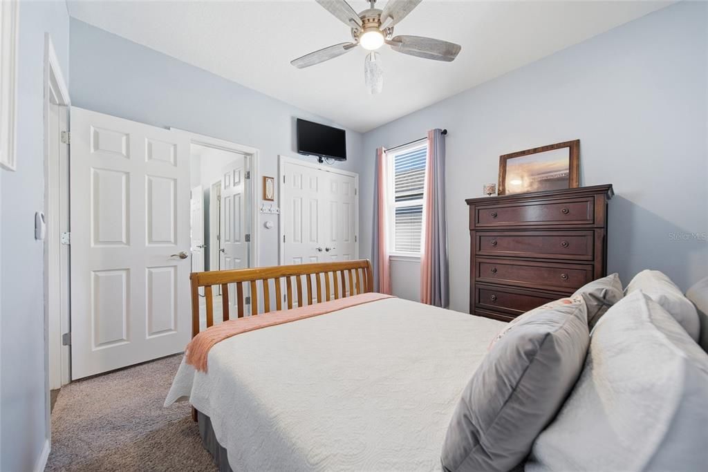 For Sale: $424,900 (4 beds, 2 baths, 1964 Square Feet)