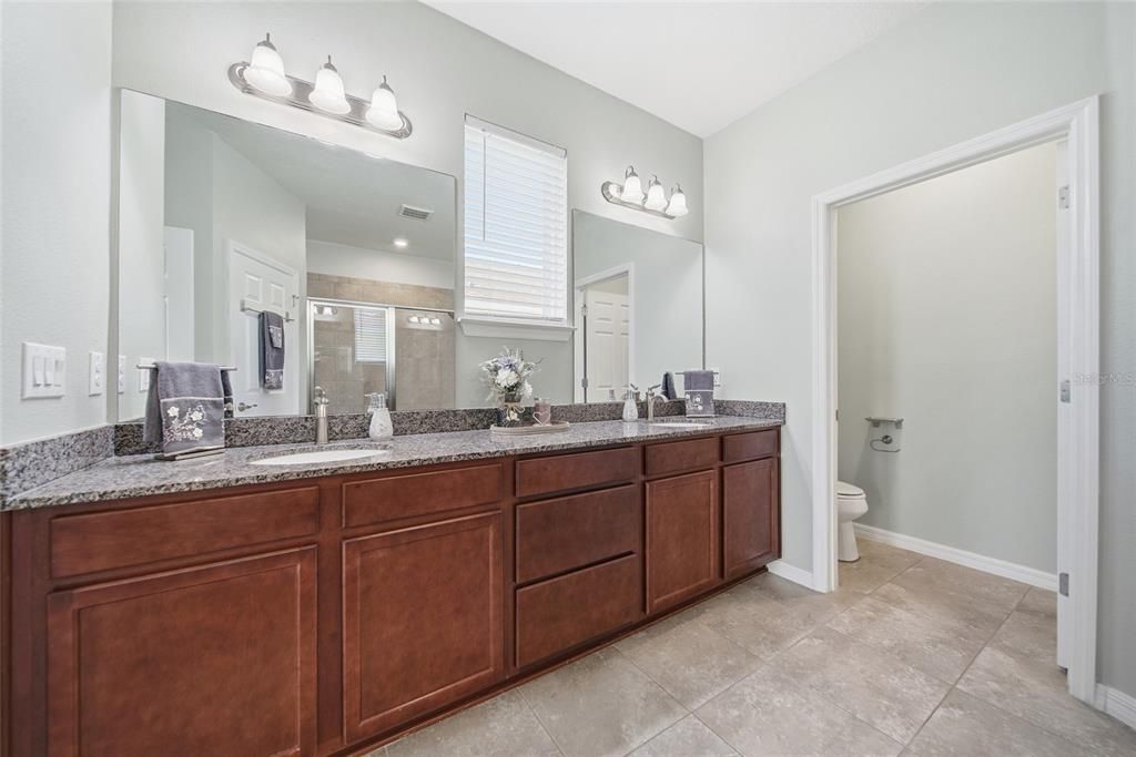 For Sale: $424,900 (4 beds, 2 baths, 1964 Square Feet)