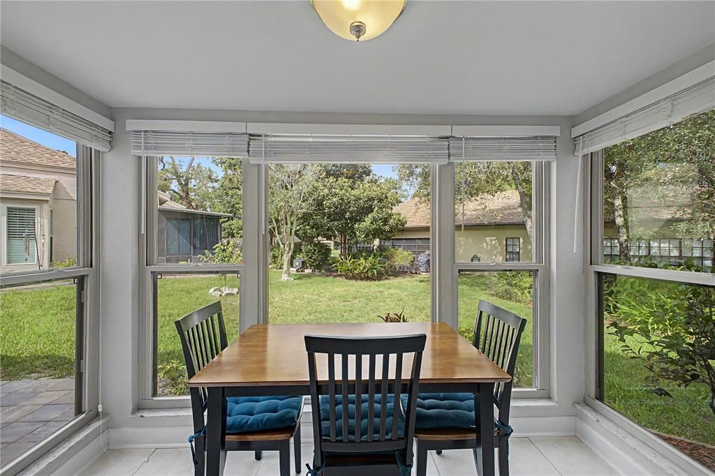 For Sale: $259,900 (2 beds, 2 baths, 1204 Square Feet)