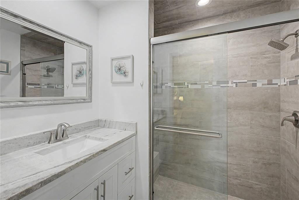 For Sale: $259,900 (2 beds, 2 baths, 1204 Square Feet)