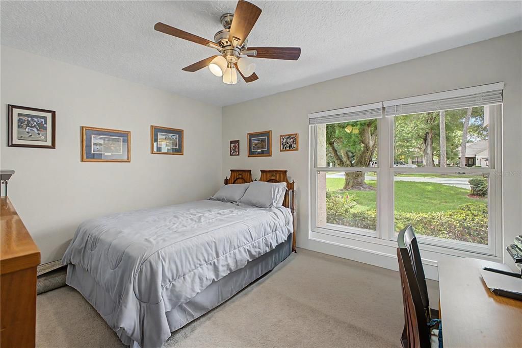 For Sale: $259,900 (2 beds, 2 baths, 1204 Square Feet)