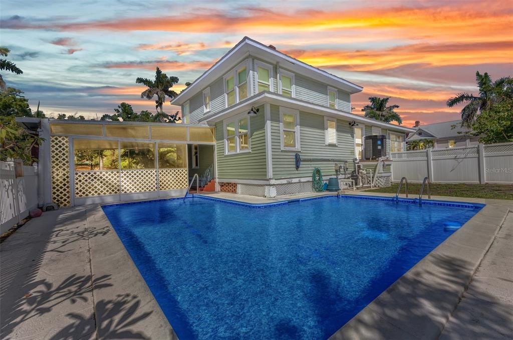 For Sale: $498,400 (5 beds, 2 baths, 1840 Square Feet)