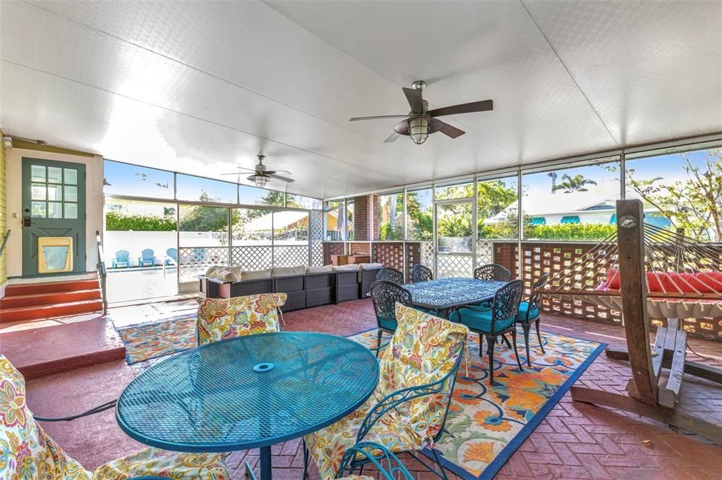 For Sale: $498,400 (5 beds, 2 baths, 1840 Square Feet)