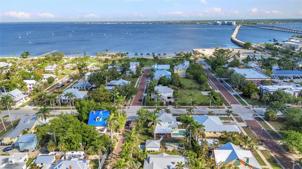 For Sale: $498,400 (5 beds, 2 baths, 1840 Square Feet)