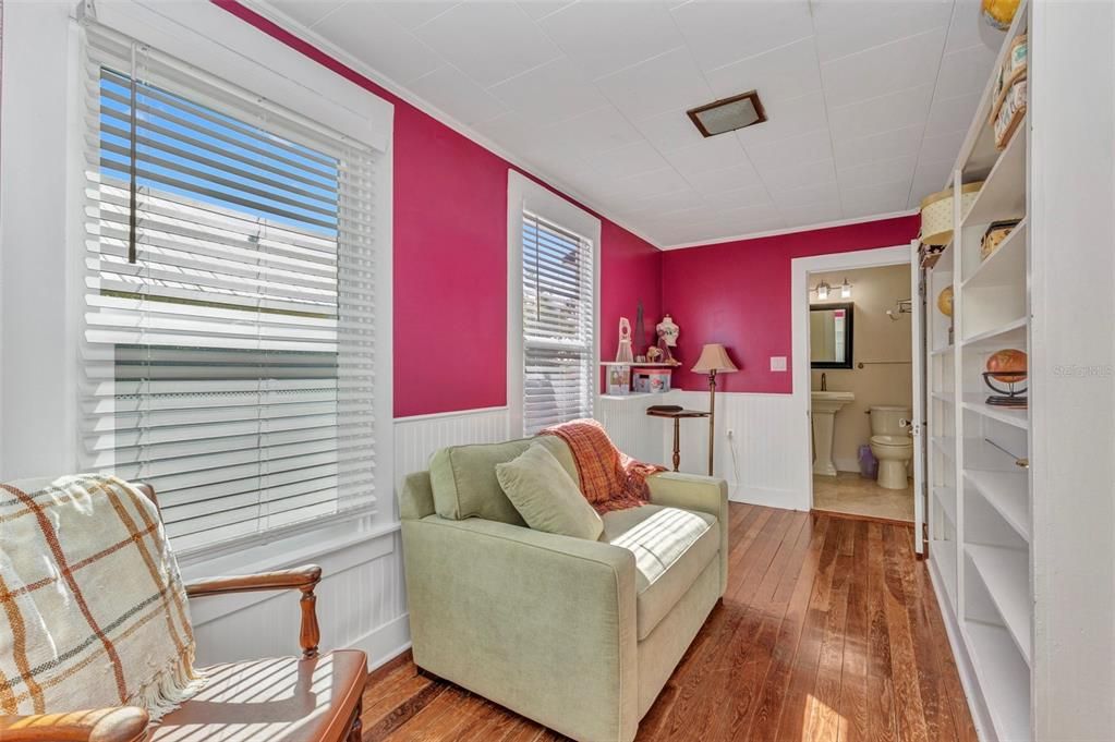 For Sale: $498,400 (5 beds, 2 baths, 1840 Square Feet)