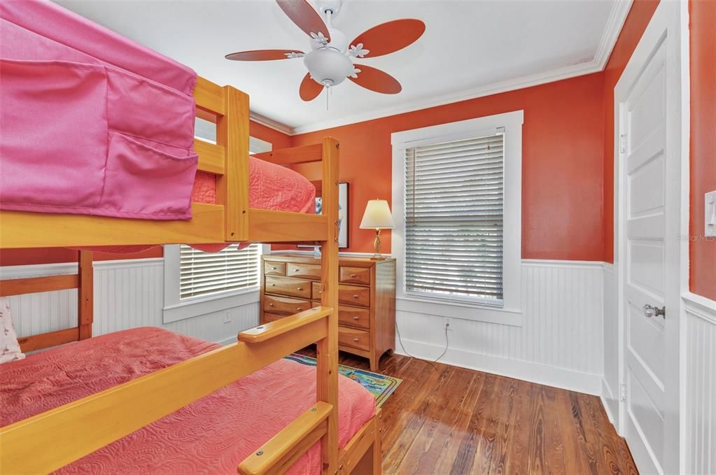 For Sale: $498,400 (5 beds, 2 baths, 1840 Square Feet)