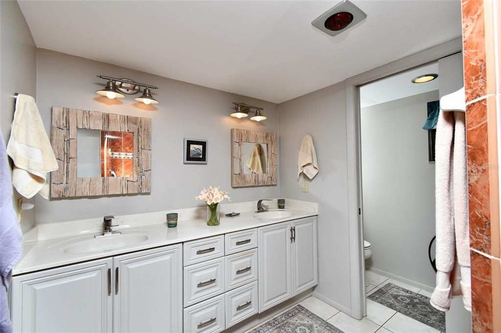 For Sale: $285,000 (2 beds, 2 baths, 1516 Square Feet)