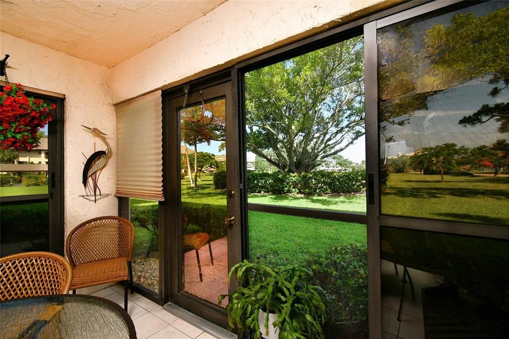 For Sale: $285,000 (2 beds, 2 baths, 1516 Square Feet)