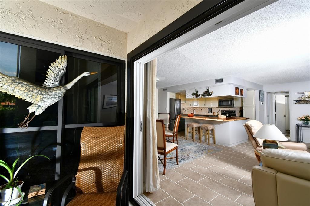 For Sale: $285,000 (2 beds, 2 baths, 1516 Square Feet)
