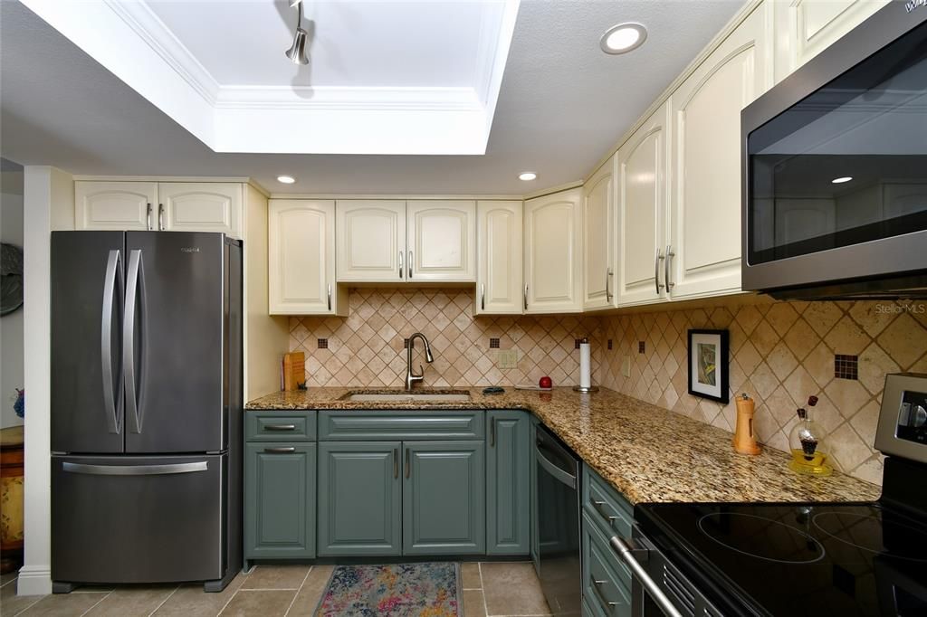 For Sale: $285,000 (2 beds, 2 baths, 1516 Square Feet)
