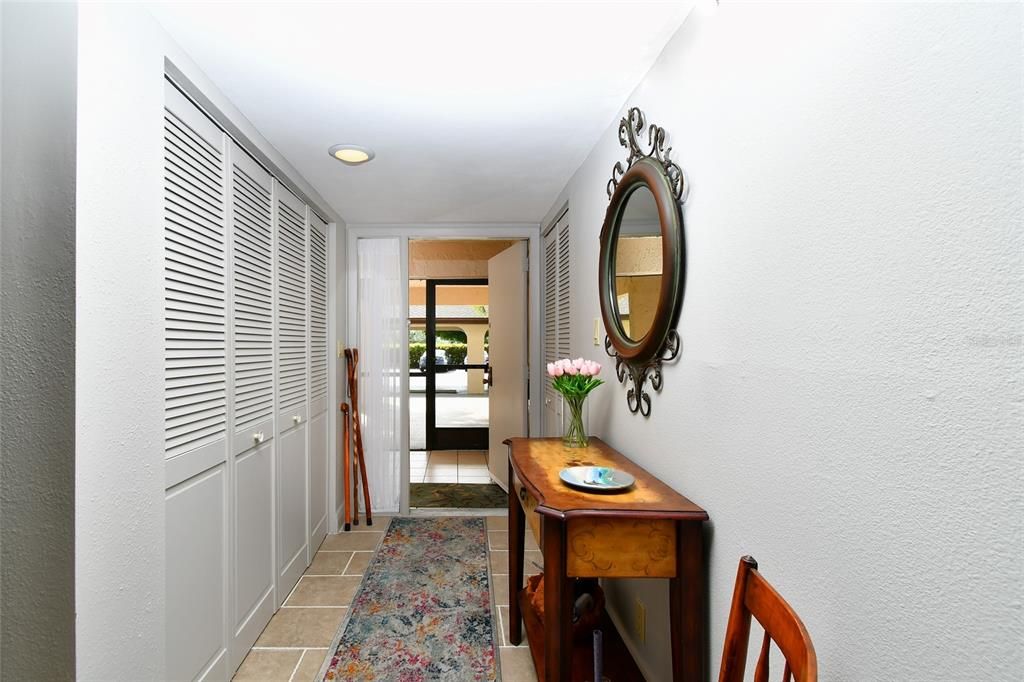 For Sale: $285,000 (2 beds, 2 baths, 1516 Square Feet)