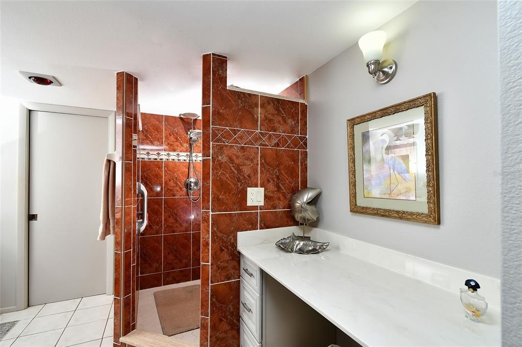 For Sale: $285,000 (2 beds, 2 baths, 1516 Square Feet)