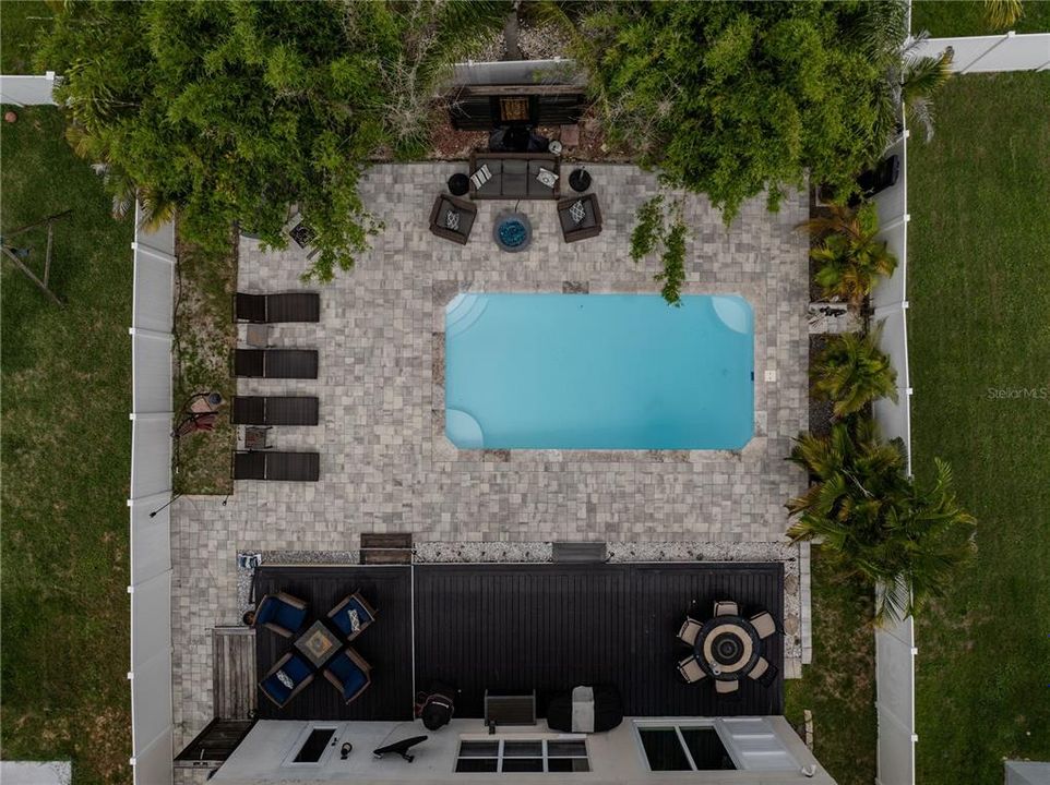 En Venta: $649,900 (5 camas, 3 baños, 3300 Pies cuadrados)