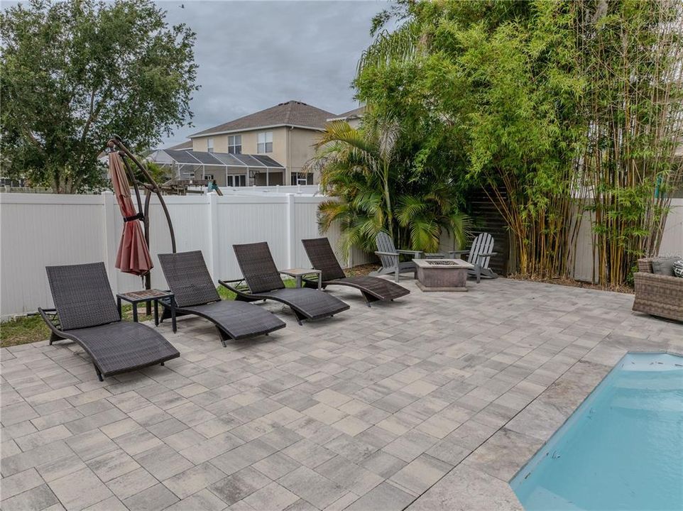 En Venta: $649,900 (5 camas, 3 baños, 3300 Pies cuadrados)
