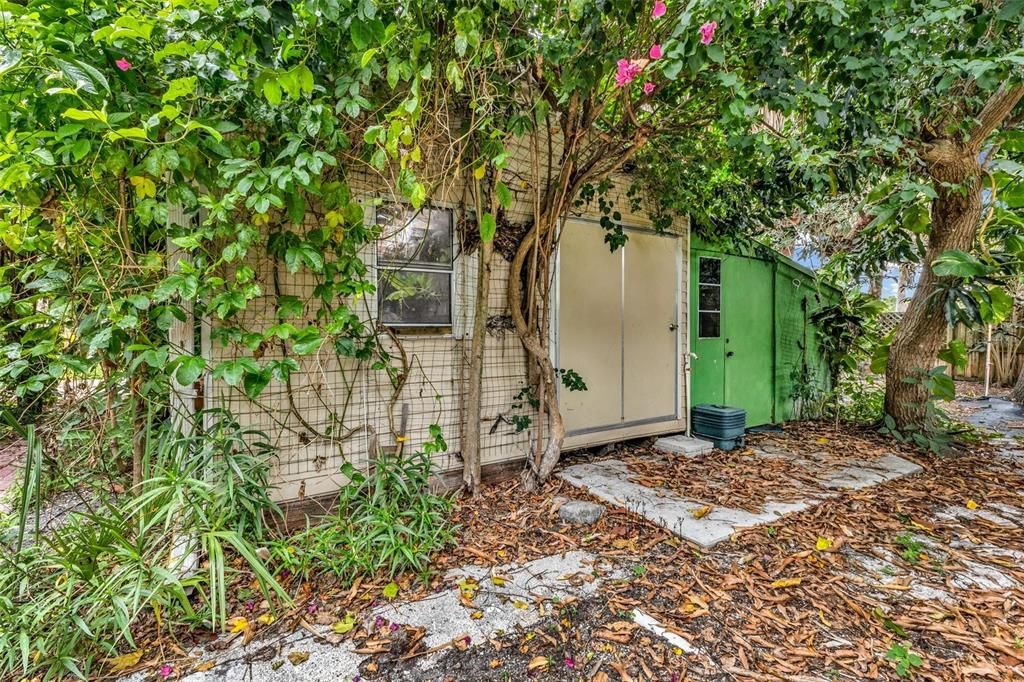 For Sale: $489,400 (4 beds, 3 baths, 4060 Square Feet)