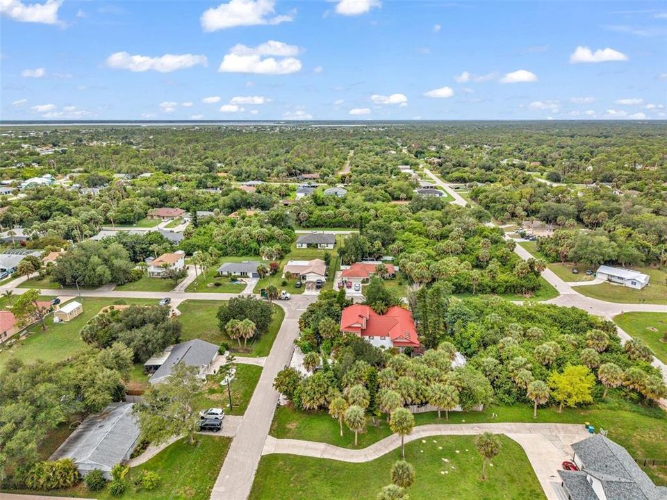 For Sale: $489,400 (4 beds, 3 baths, 4060 Square Feet)