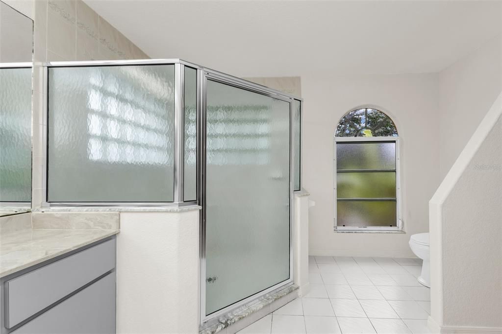 For Sale: $489,400 (4 beds, 3 baths, 4060 Square Feet)