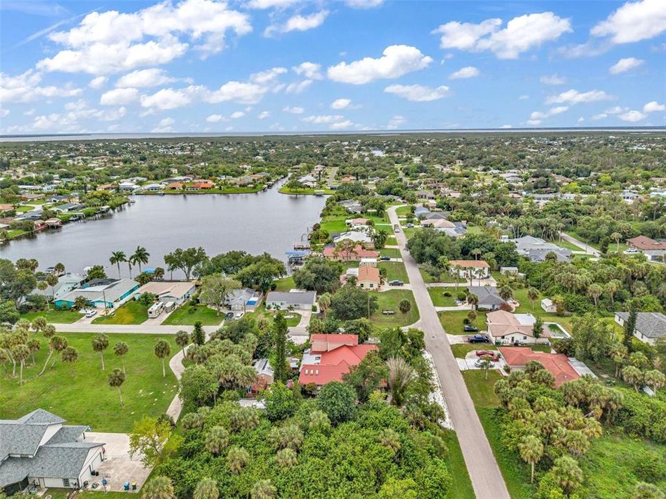 For Sale: $489,400 (4 beds, 3 baths, 4060 Square Feet)