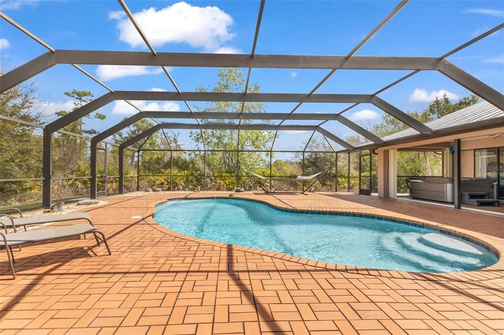 En Venta: $669,400 (3 camas, 2 baños, 2294 Pies cuadrados)