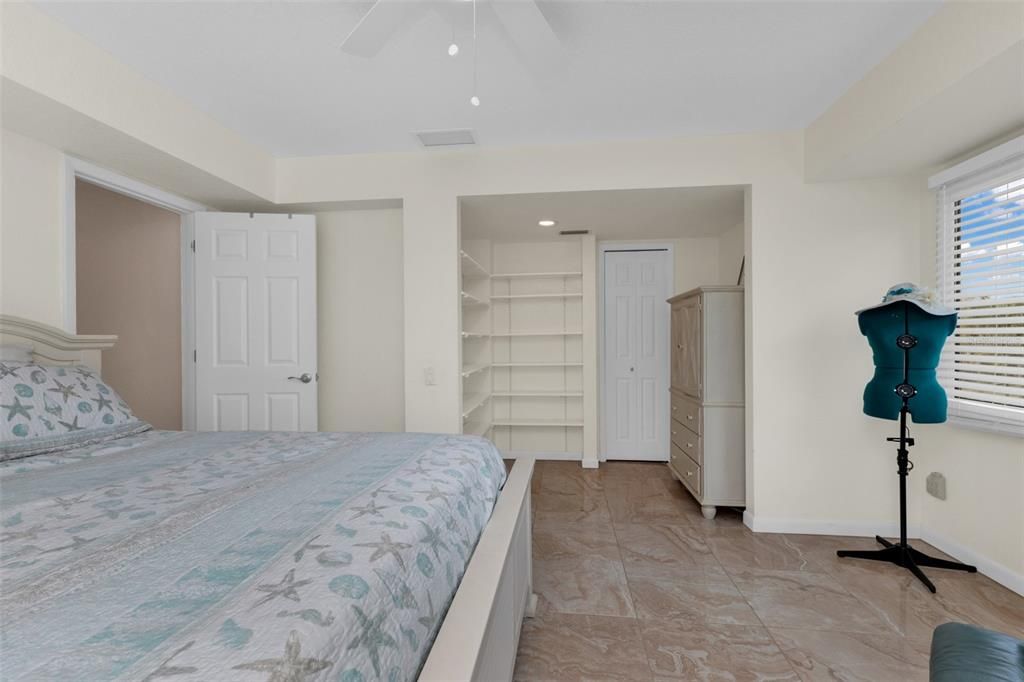 En Venta: $669,400 (3 camas, 2 baños, 2294 Pies cuadrados)