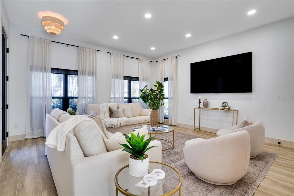 For Sale: $1,200,000 (6 beds, 3 baths, 3450 Square Feet)