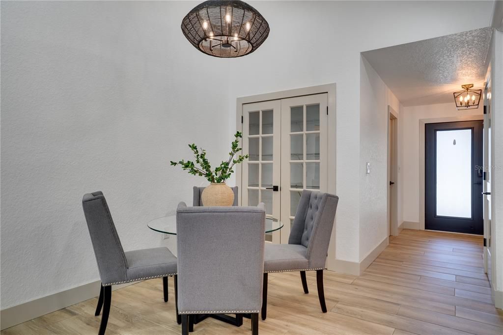 For Sale: $1,200,000 (6 beds, 3 baths, 3450 Square Feet)