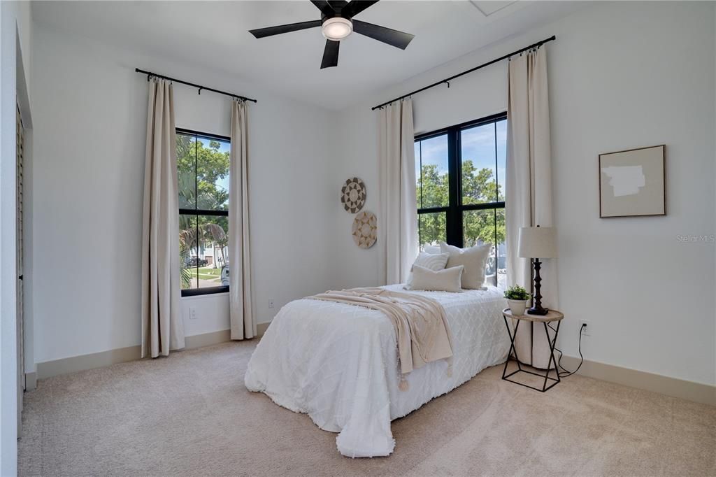 For Sale: $1,200,000 (6 beds, 3 baths, 3450 Square Feet)