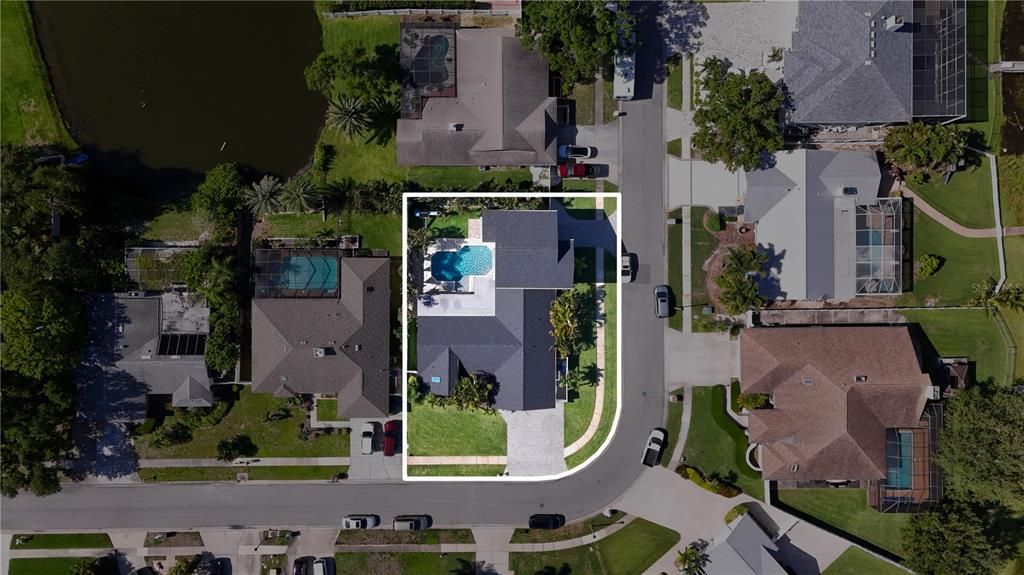 For Sale: $1,200,000 (6 beds, 3 baths, 3450 Square Feet)