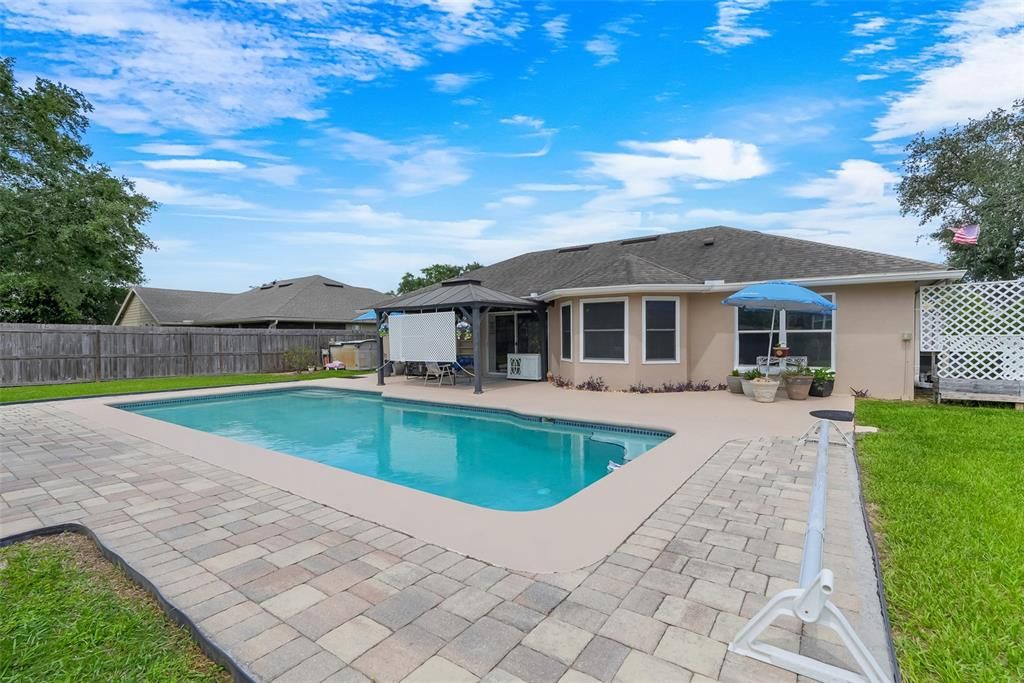 For Sale: $385,000 (3 beds, 2 baths, 1581 Square Feet)
