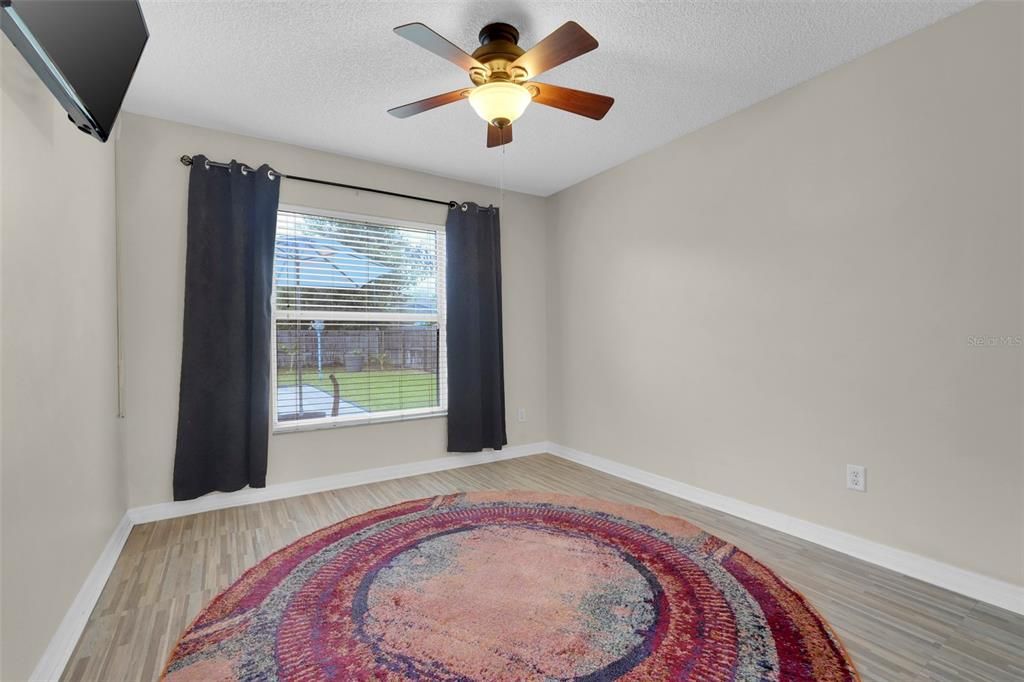 For Sale: $385,000 (3 beds, 2 baths, 1581 Square Feet)