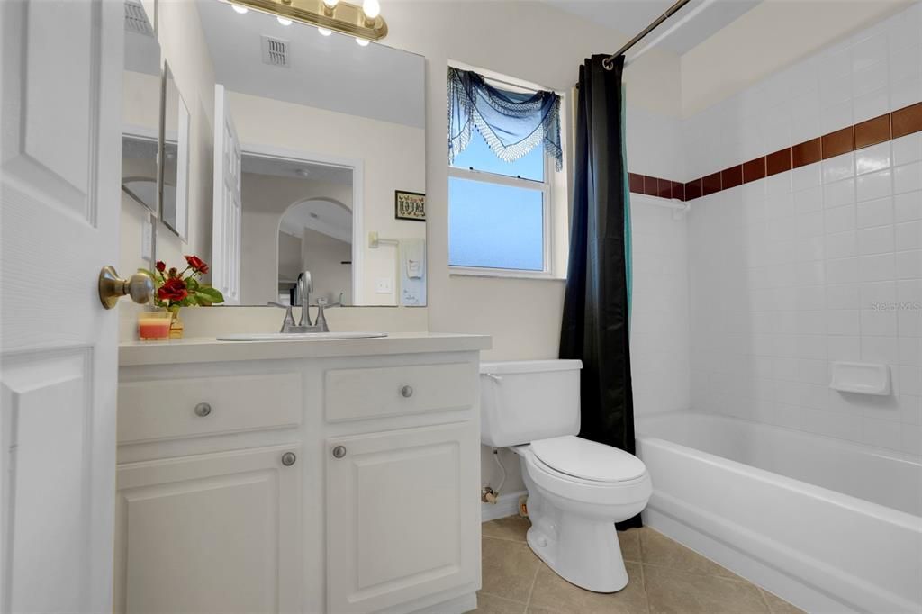 For Sale: $385,000 (3 beds, 2 baths, 1581 Square Feet)
