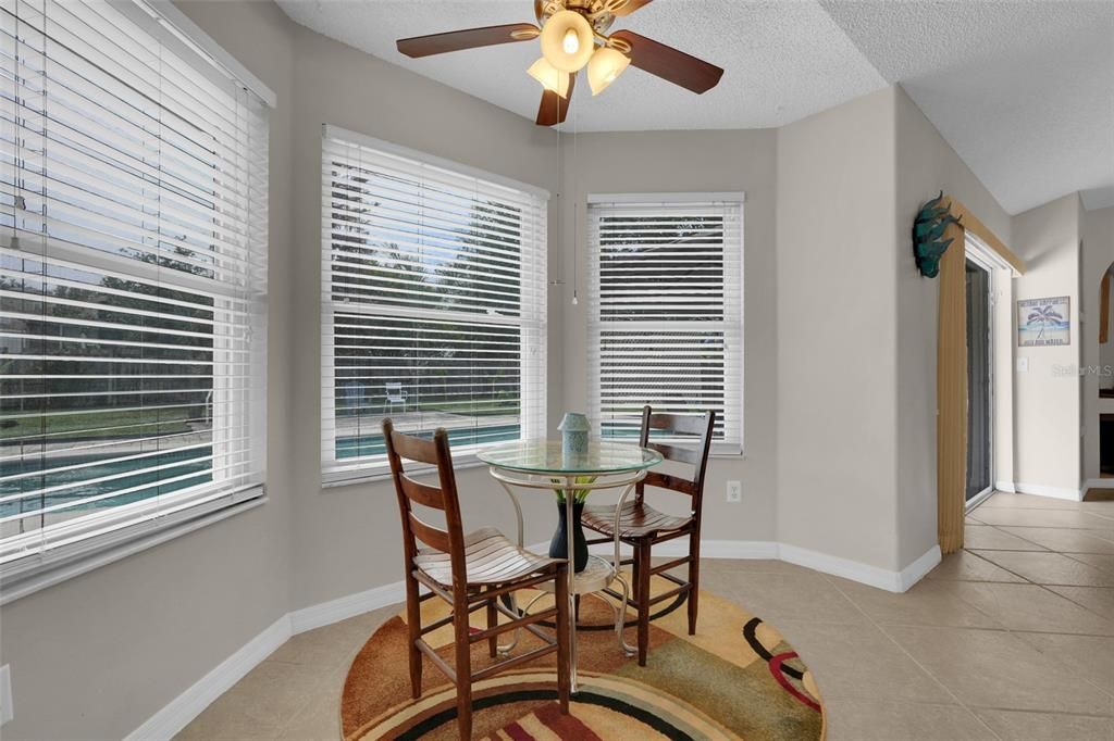 For Sale: $385,000 (3 beds, 2 baths, 1581 Square Feet)