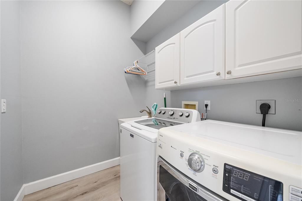 En Venta: $775,000 (3 camas, 2 baños, 2348 Pies cuadrados)