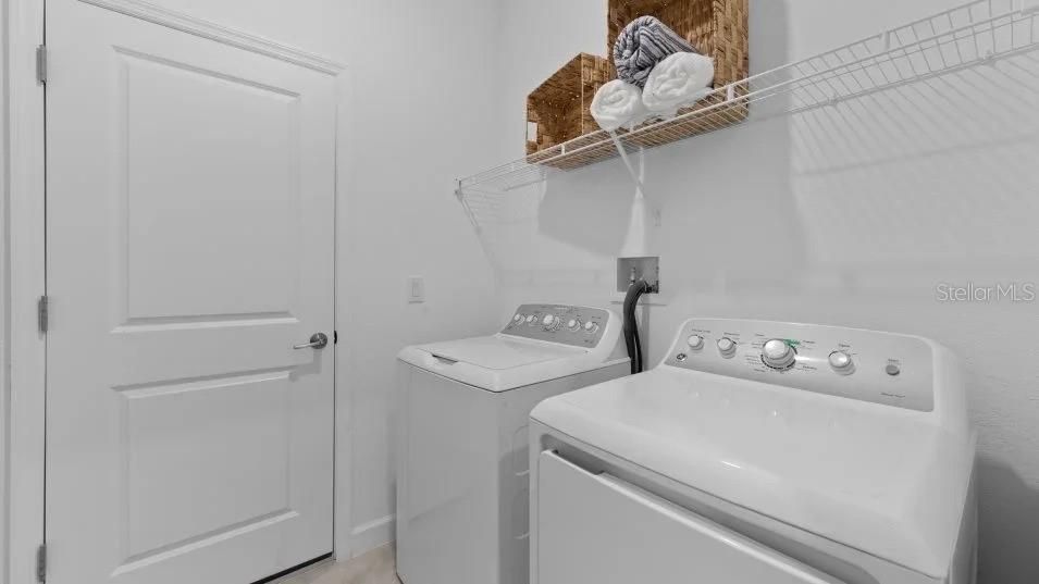 For Rent: $1,975 (2 beds, 2 baths, 1564 Square Feet)