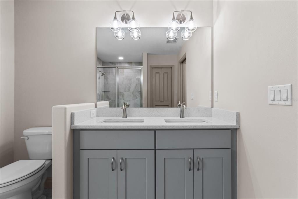 For Sale: $329,900 (3 beds, 2 baths, 1723 Square Feet)