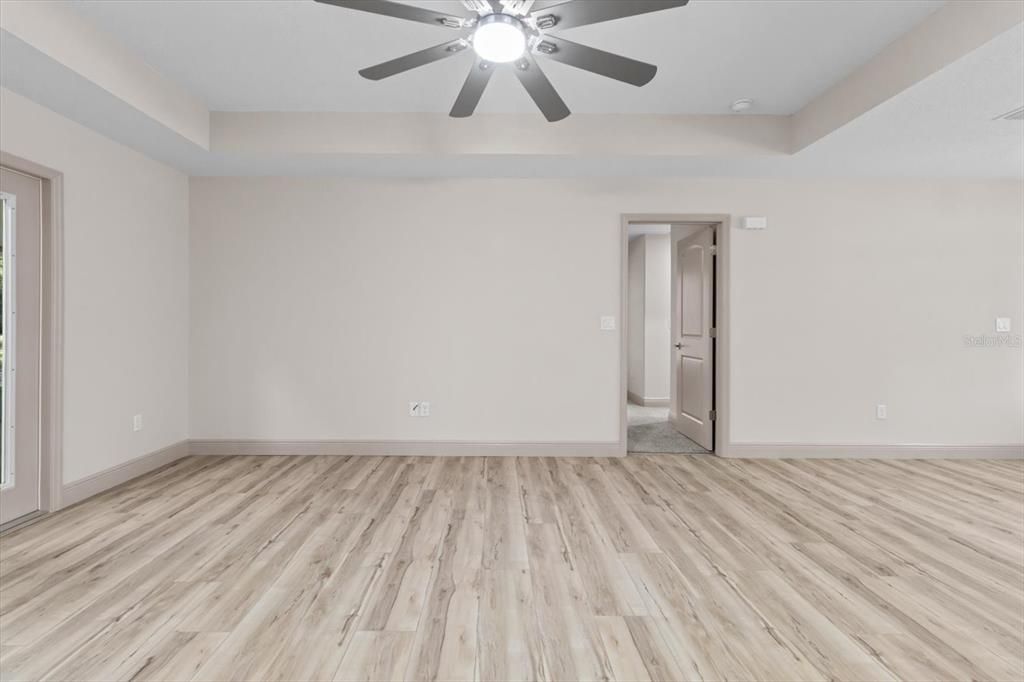 For Sale: $329,900 (3 beds, 2 baths, 1723 Square Feet)