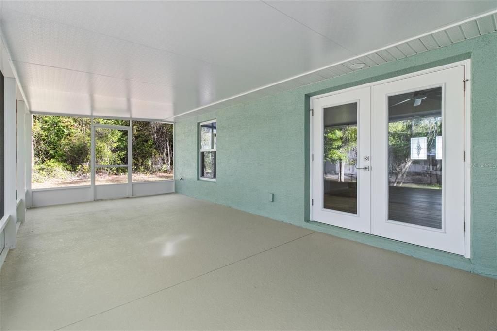 For Sale: $329,900 (3 beds, 2 baths, 1723 Square Feet)