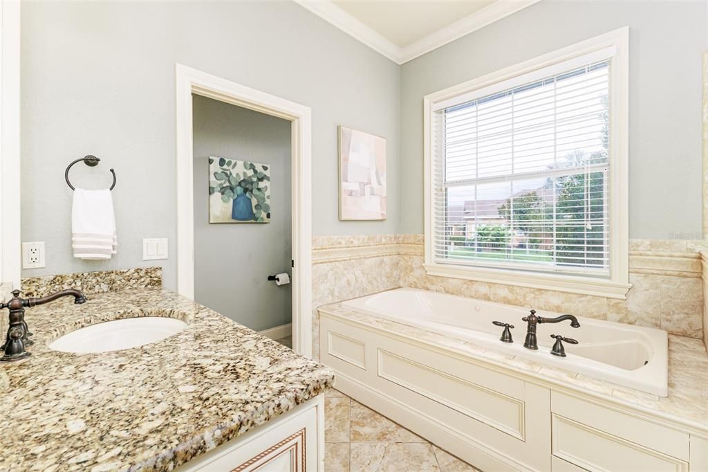 For Sale: $1,099,900 (5 beds, 5 baths, 3890 Square Feet)