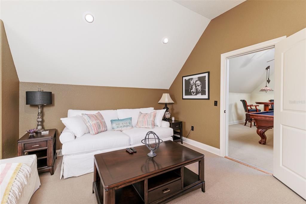 For Sale: $1,099,900 (5 beds, 5 baths, 3890 Square Feet)