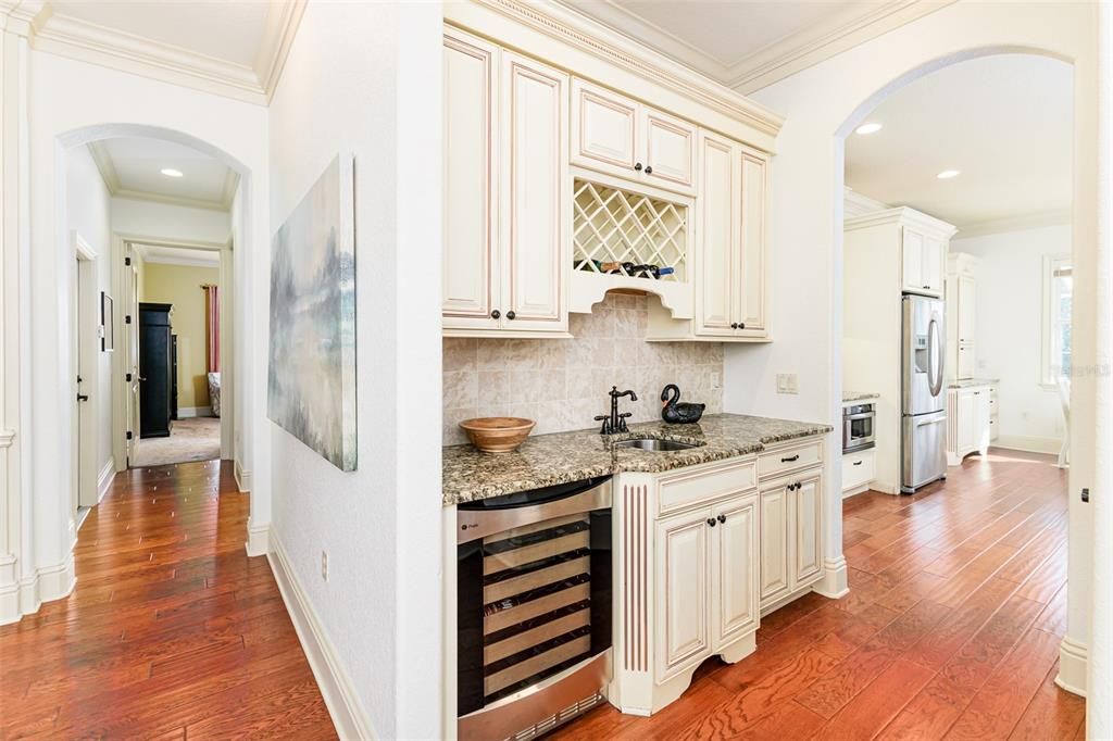 For Sale: $1,099,900 (5 beds, 5 baths, 3890 Square Feet)