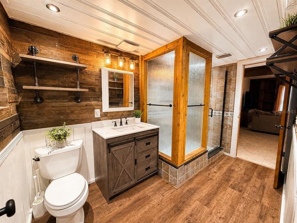 For Sale: $450,000 (3 beds, 3 baths, 2064 Square Feet)