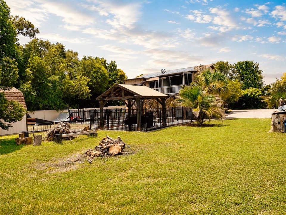 For Sale: $450,000 (3 beds, 3 baths, 2064 Square Feet)