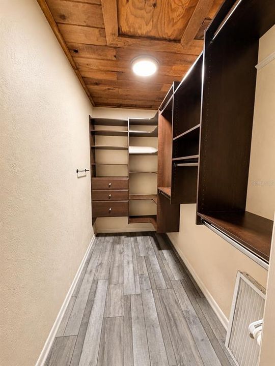 For Sale: $450,000 (3 beds, 3 baths, 2064 Square Feet)