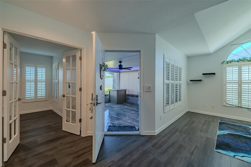 For Sale: $275,000 (2 beds, 2 baths, 1487 Square Feet)