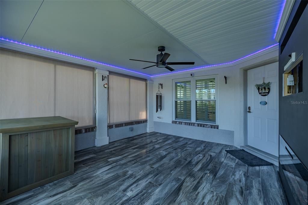 For Sale: $275,000 (2 beds, 2 baths, 1487 Square Feet)
