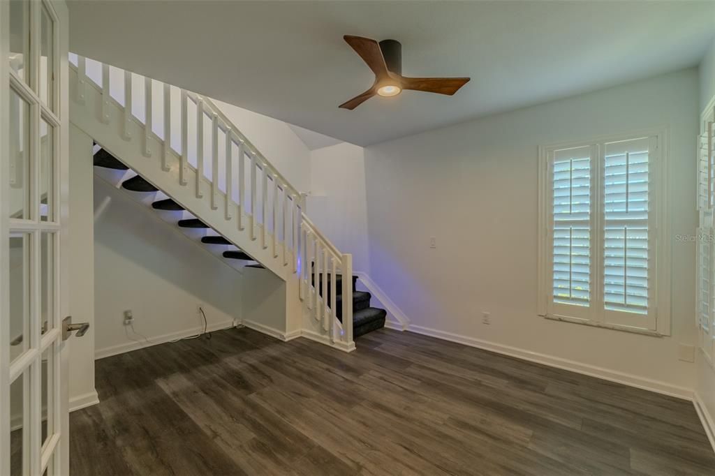 For Sale: $275,000 (2 beds, 2 baths, 1487 Square Feet)
