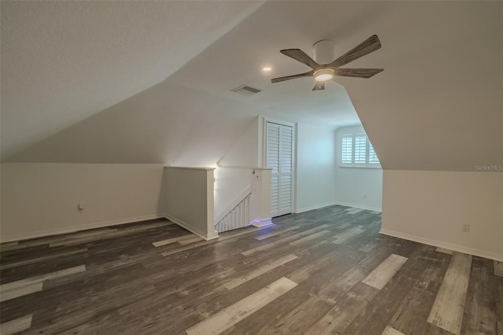 For Sale: $275,000 (2 beds, 2 baths, 1487 Square Feet)